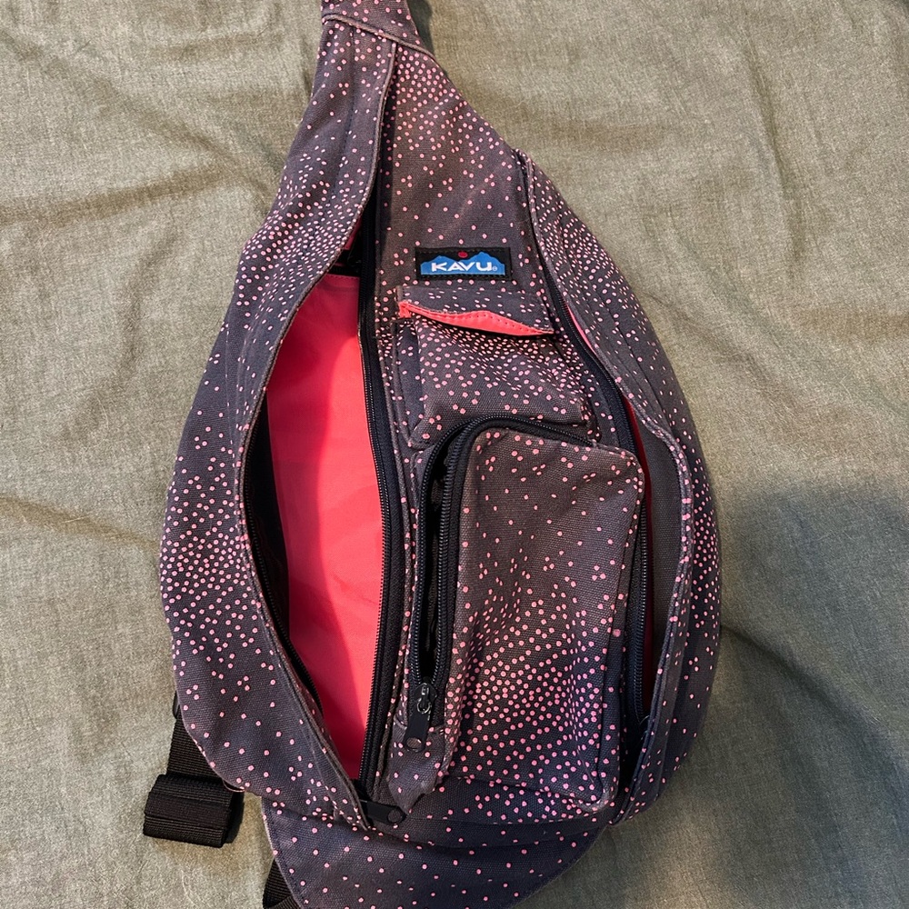 Kavu Sling Bag in Navy Blue with Pink Speckles